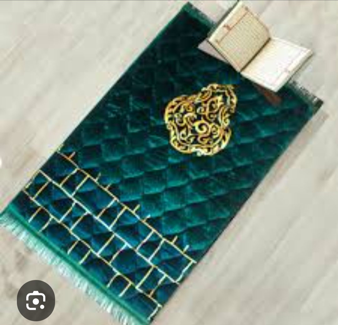Emerald green velvet prayer mat with gold medallion