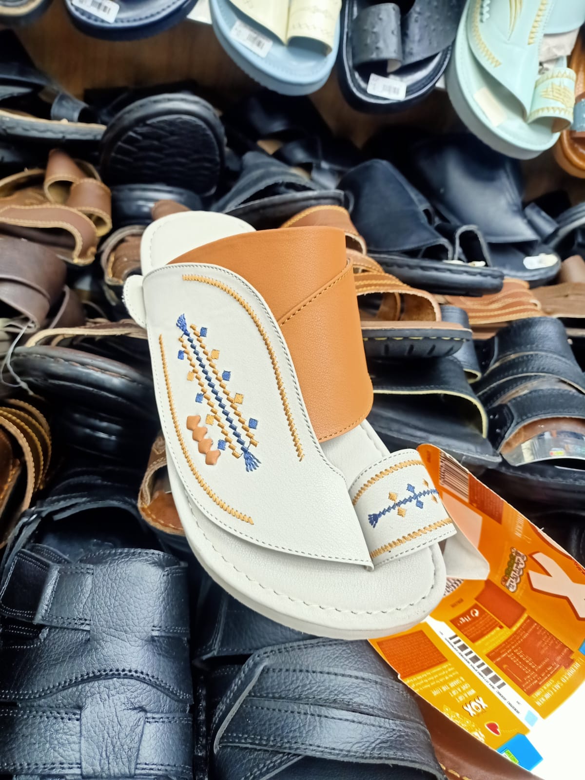 Embroidered traditional sandal